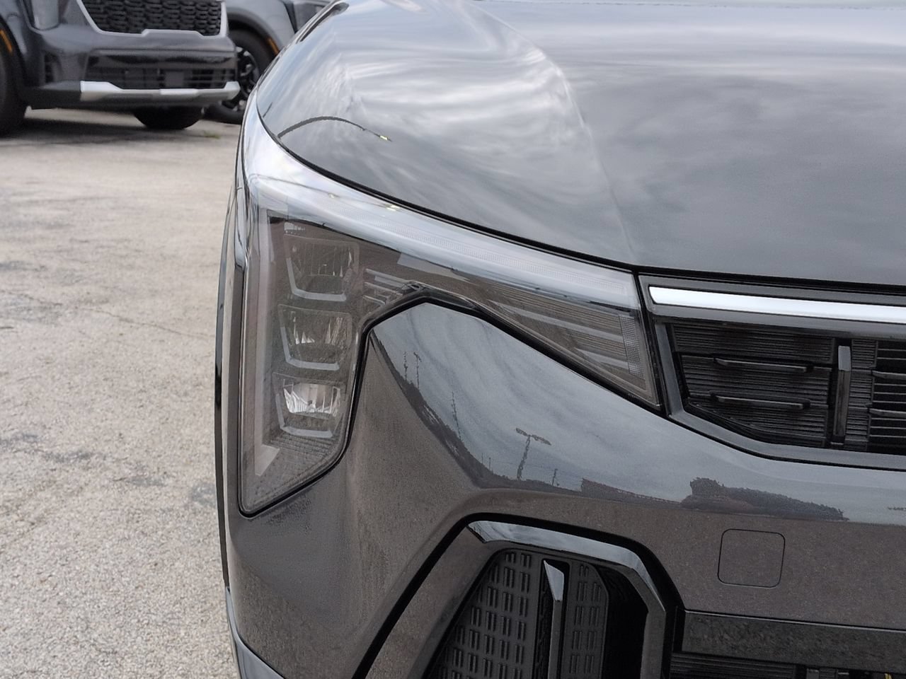 New 2026 Interstellar Gray Kia GT-Line image 10