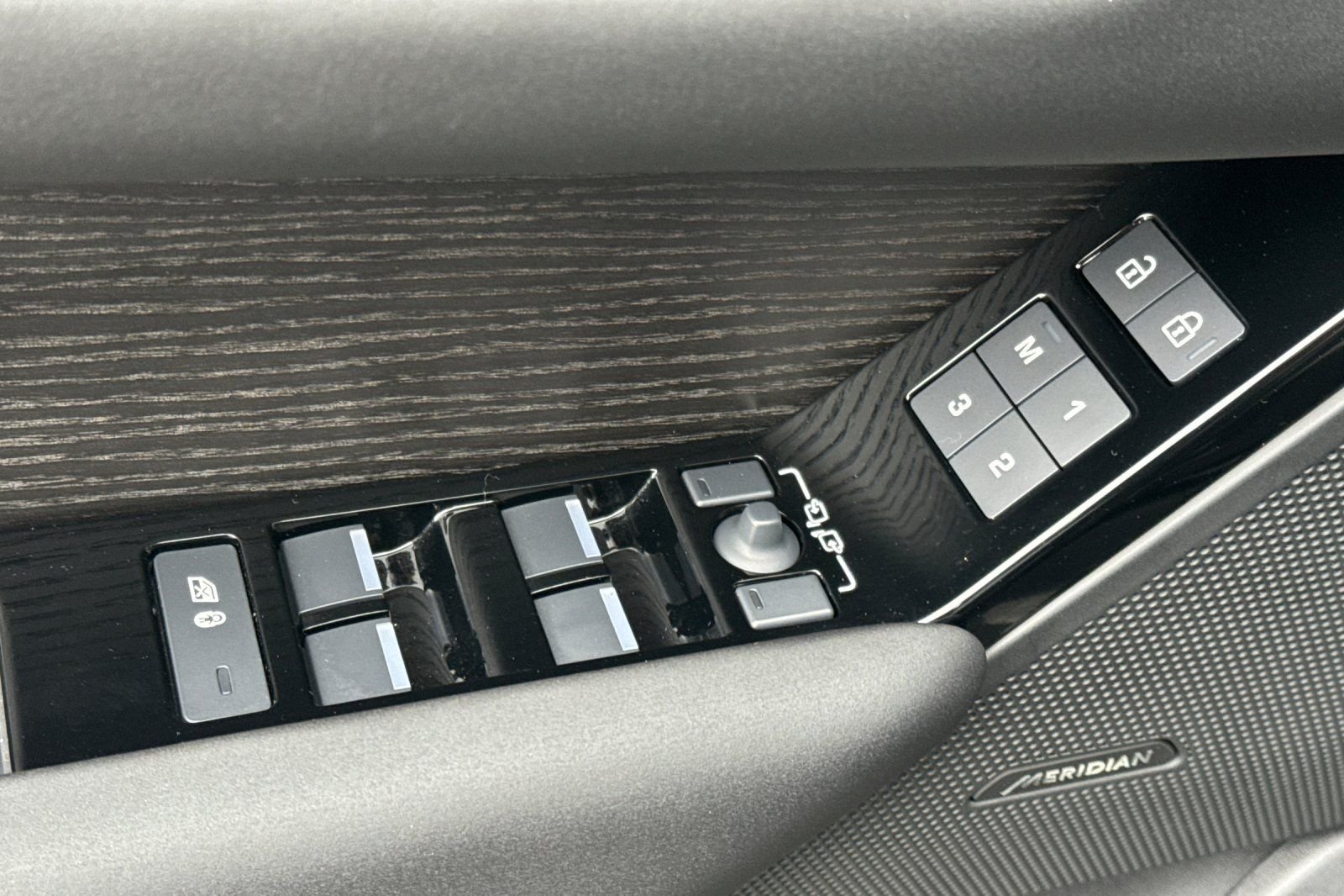 Certified Used 2026 Black Land Rover Dynamic SE image 11