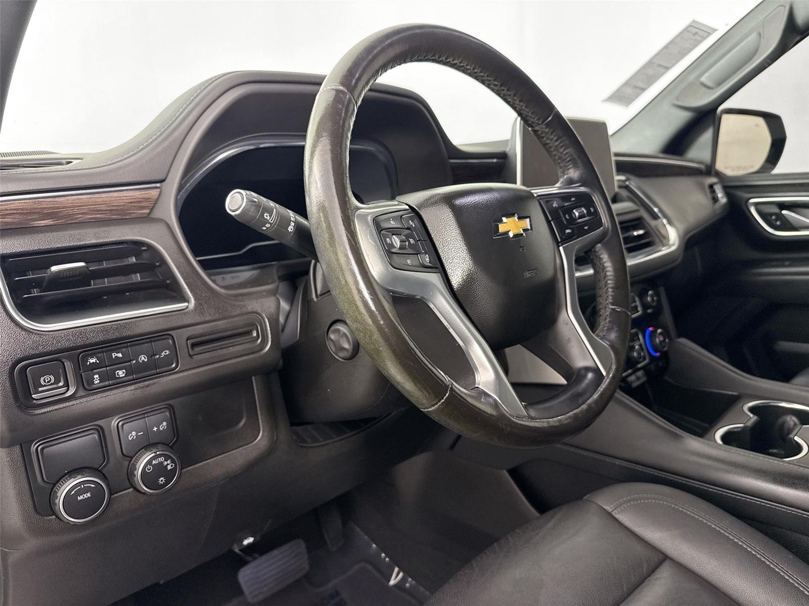Used 2022 Summit White Chevrolet LT image 4