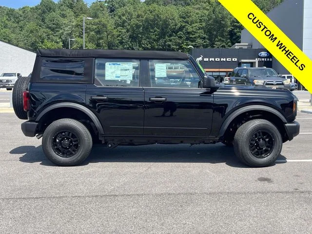 New 2025 Black Ford Base image 2