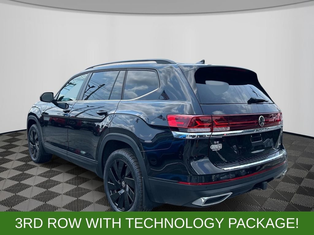 Used 2024 Black Volkswagen 2.0T SE w/Technology image 3