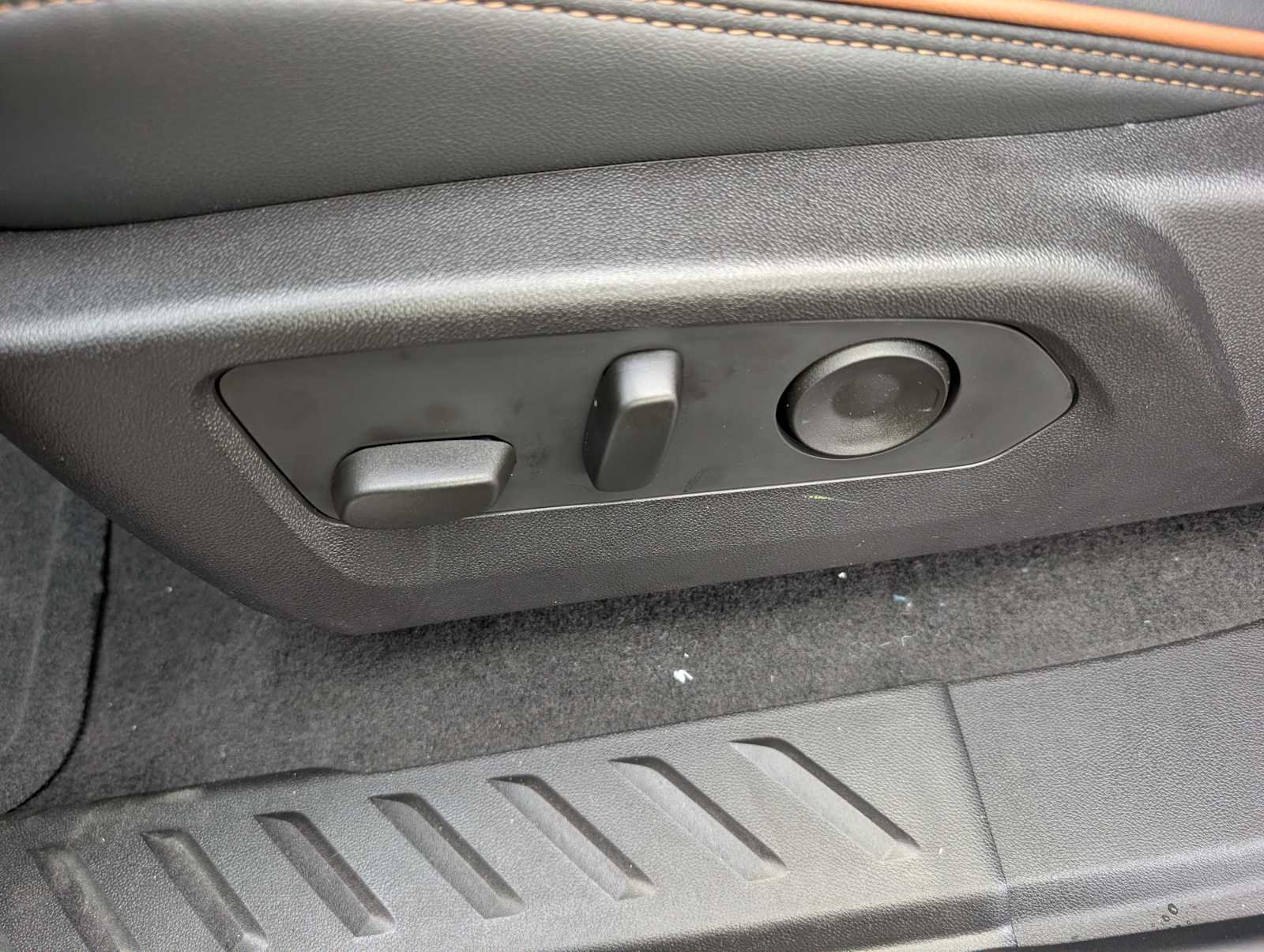 2026 GMC Canyon AT4 - Photo 35