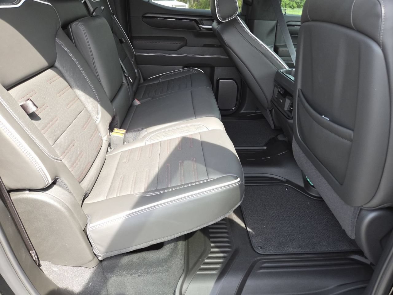 New 2026 Onyx Black GMC AT4X image 29