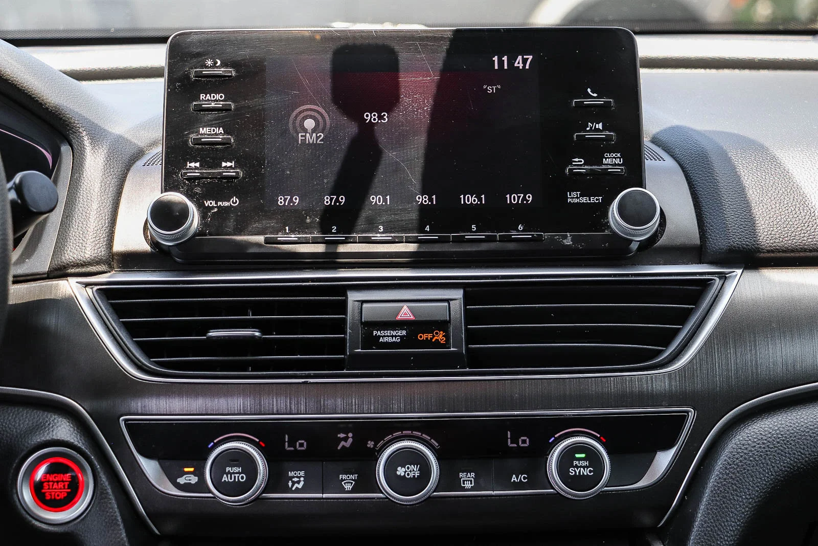 Used 2020 Platinum White Pearl Honda LX image 17