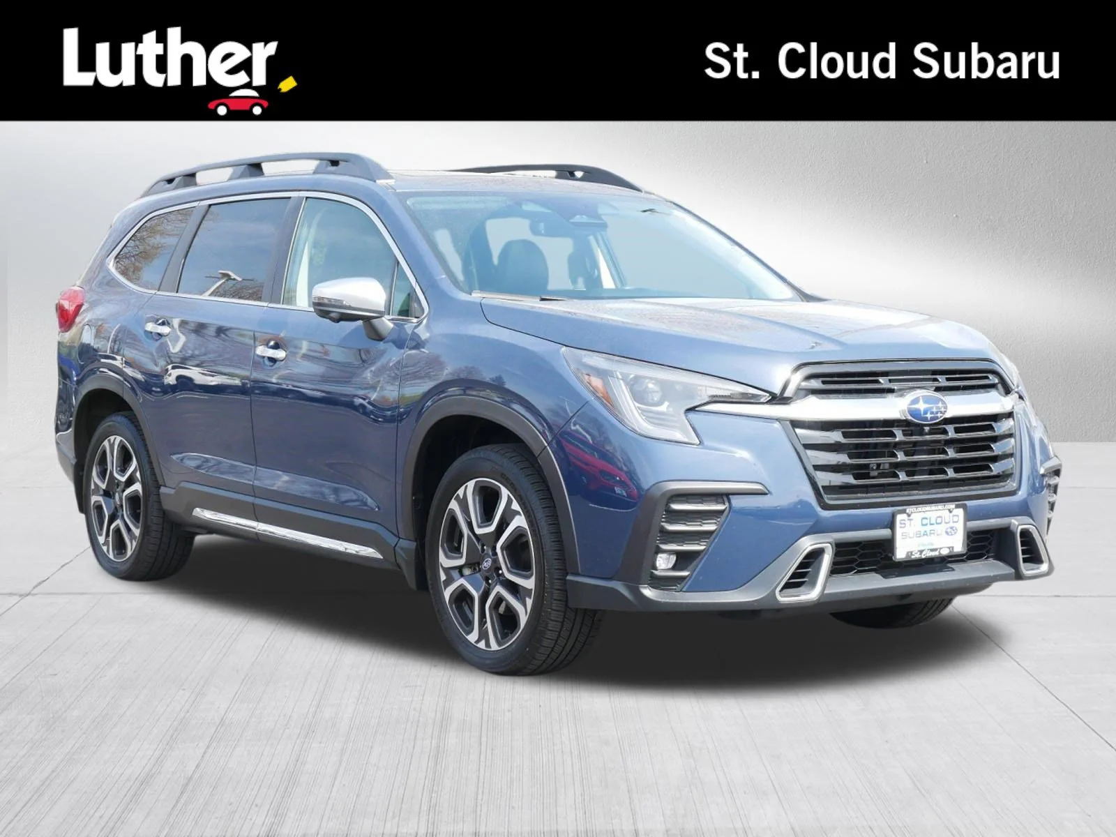 2023 Subaru Ascent Touring's photo