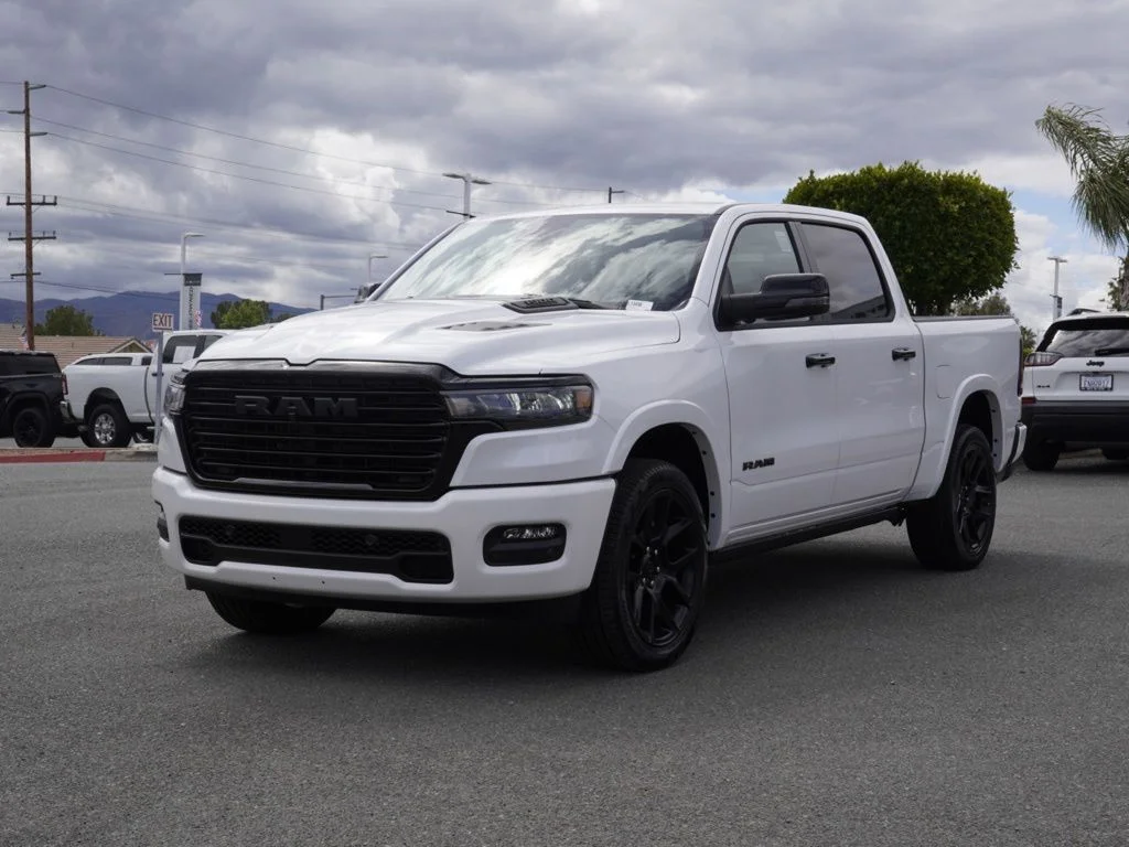 New 2026 Ivory White Tri-Coat Pearl-Coat Exterior Paint RAM Laramie image 7