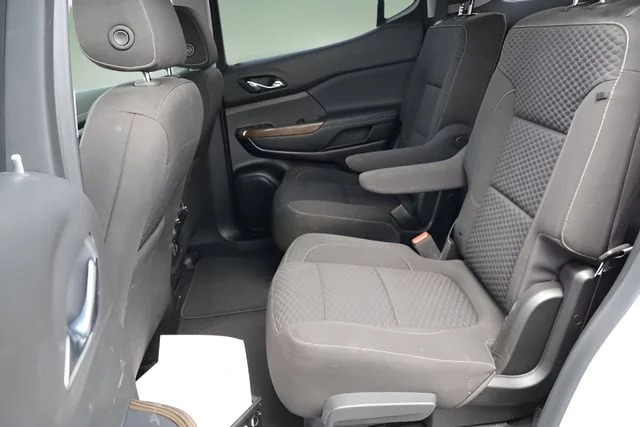 Used 2019 Summit White GMC SLE-2 image 38