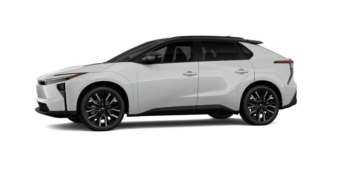 New 2027 Wind Chill Pearl with Midnight Black Metallic roof Toyota Limited image 3