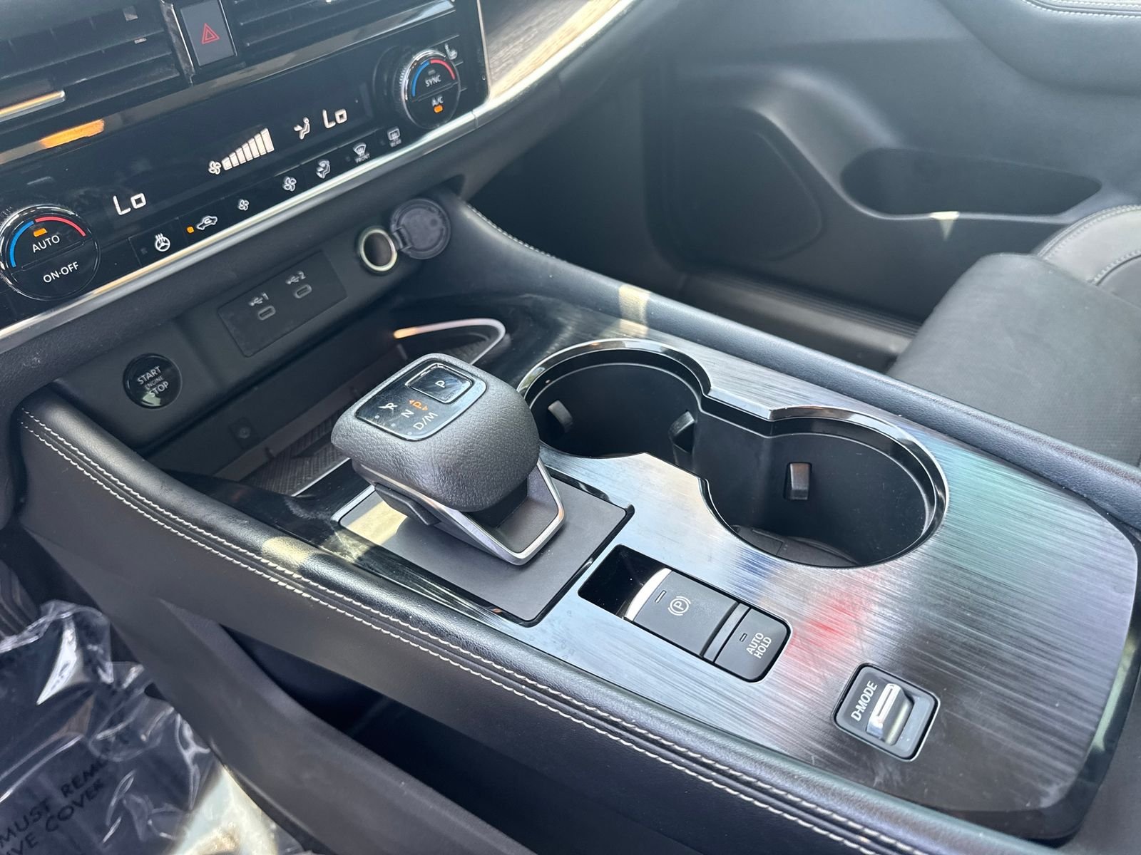 Certified Used 2024 Gold Nissan Platinum image 32