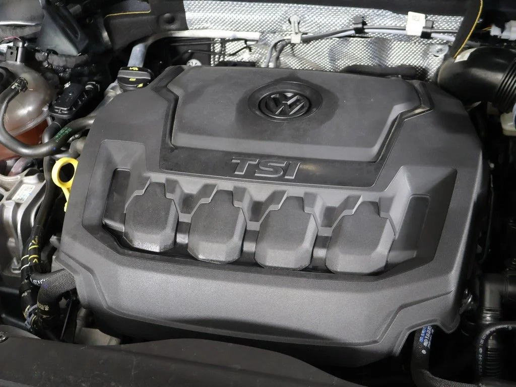 Used 2023 Gray Volkswagen 2.0T SE image 19