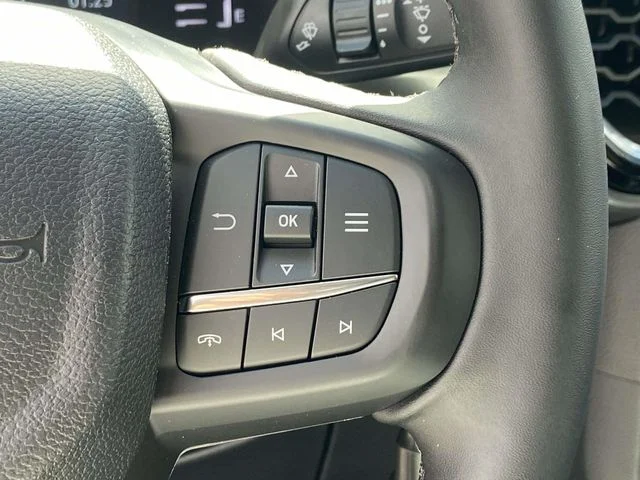 New 2026 Marsh Gray Ford XLT image 18