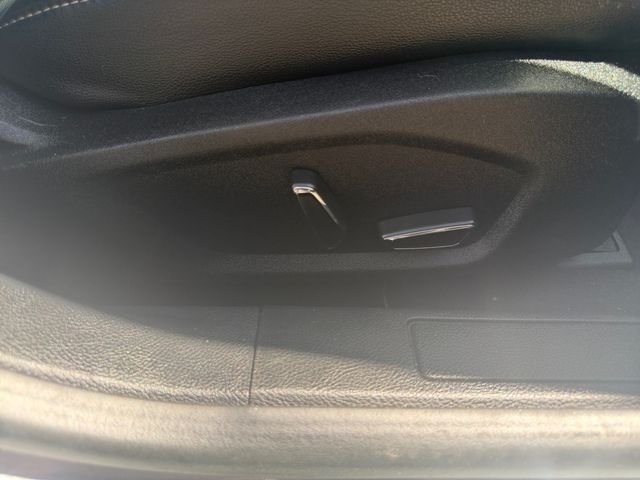 Used 2020 Silver Ford SEL image 17