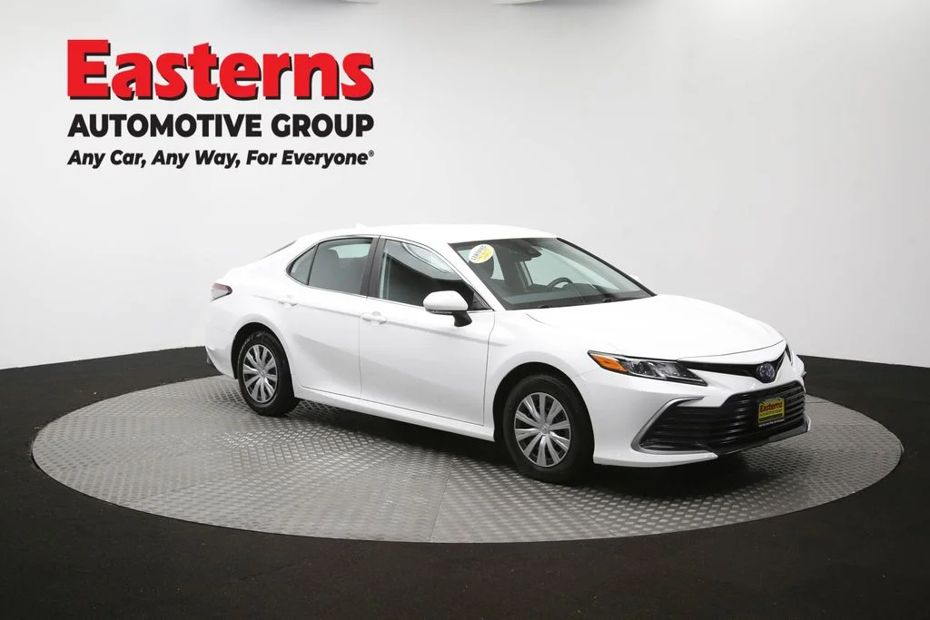 Used 2023 White Toyota LE image 43