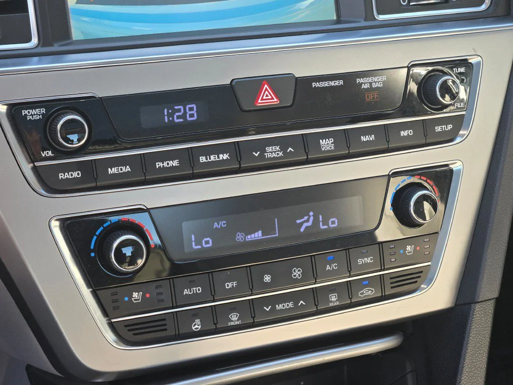 Used 2016 White Hyundai Limited image 24