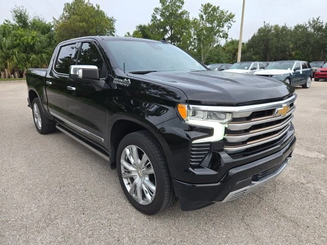 Used 2022 Black Chevrolet High Country image 7