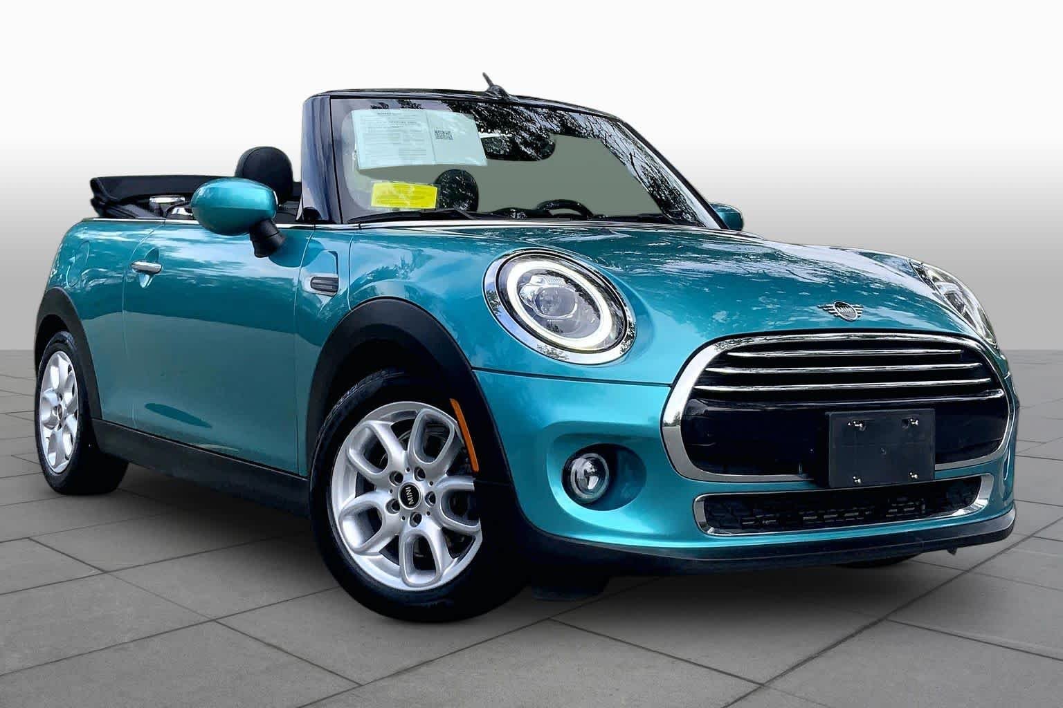 Used 2020 Caribbean Aqua Metallic MINI Cooper image 2