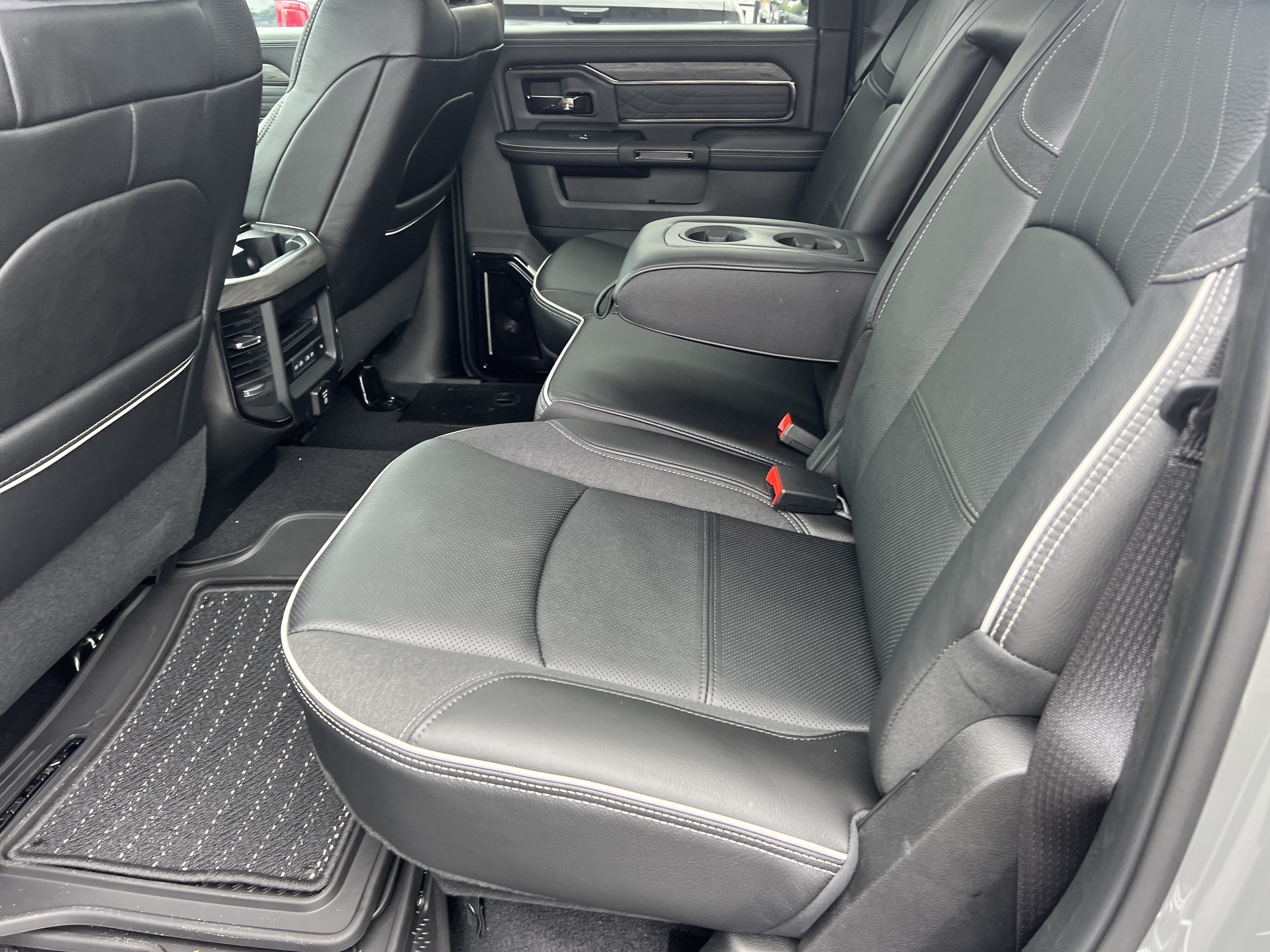 New 2026 Ceramic Gray Clearcoat Ram Limited image 18