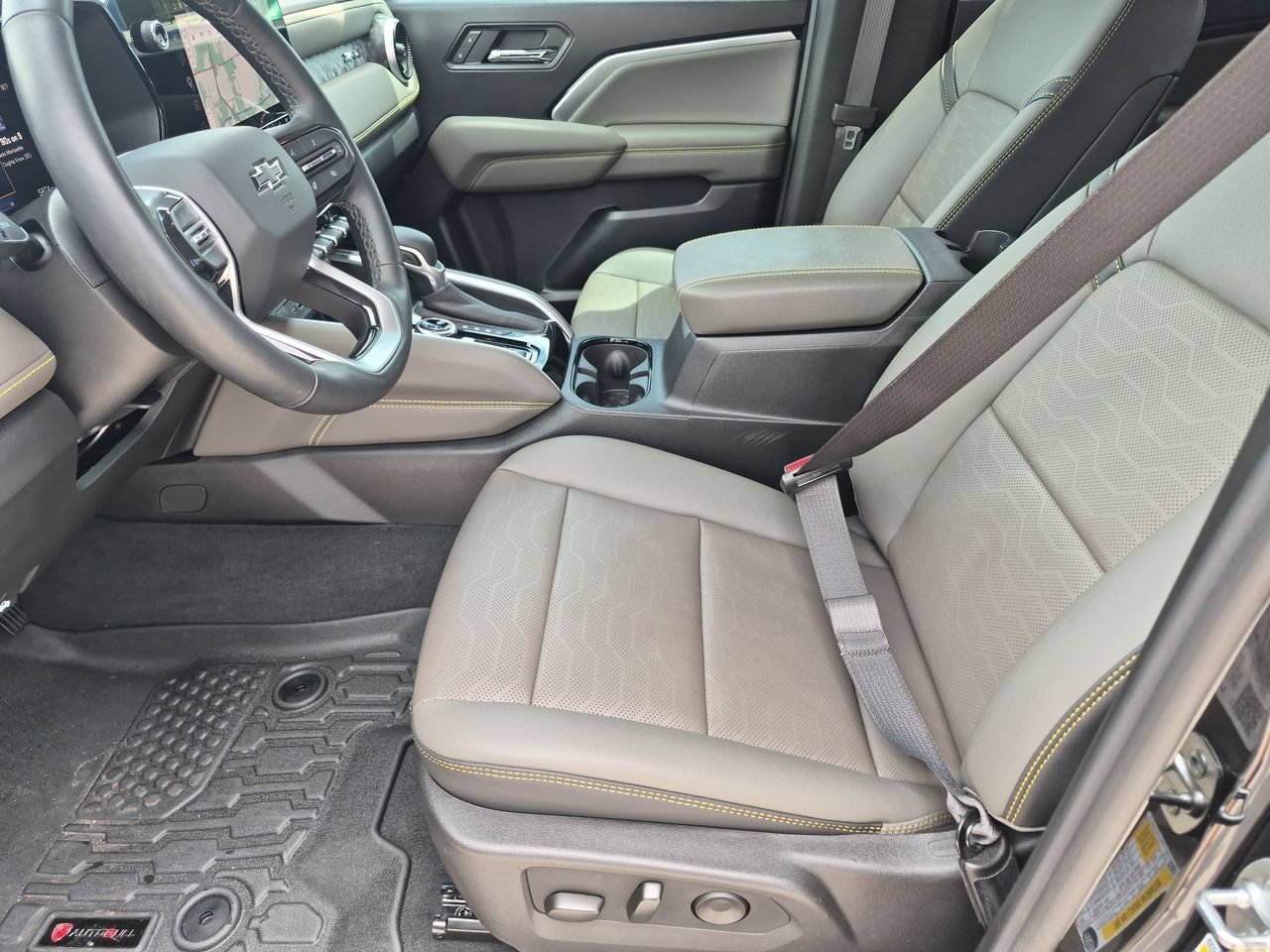 Used 2025 Black Chevrolet ZR2 image 19