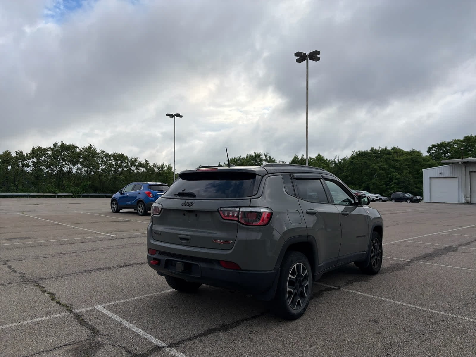 Used 2020 Sting-Gray Clearcoat Jeep Trailhawk image 2
