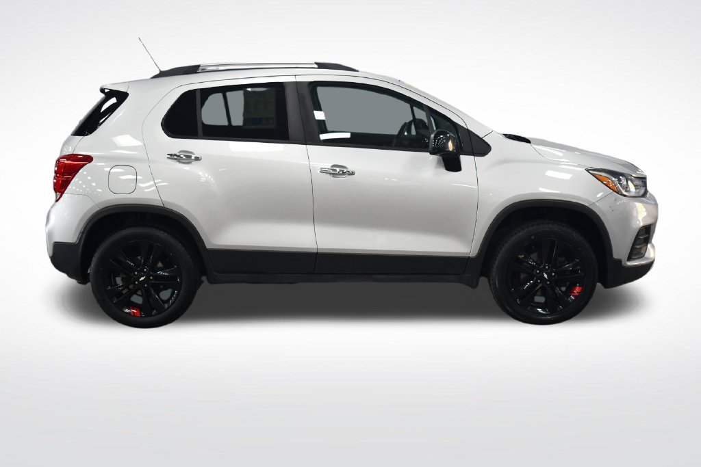 Used 2019 Silver Ice Metallic Chevrolet LT image 6