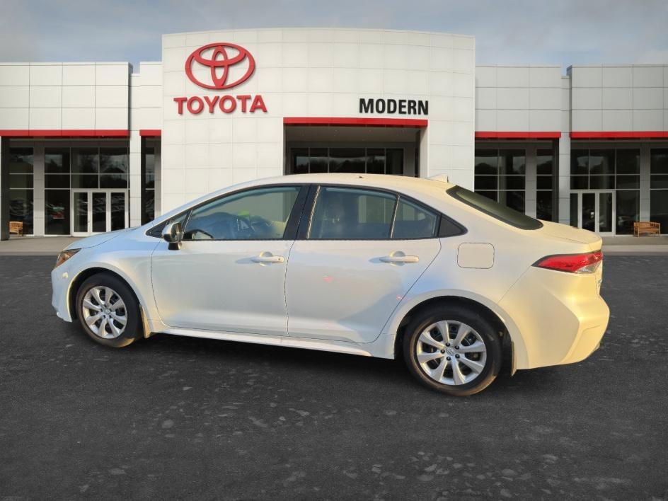 Used 2026 Pearl Toyota LE image 8