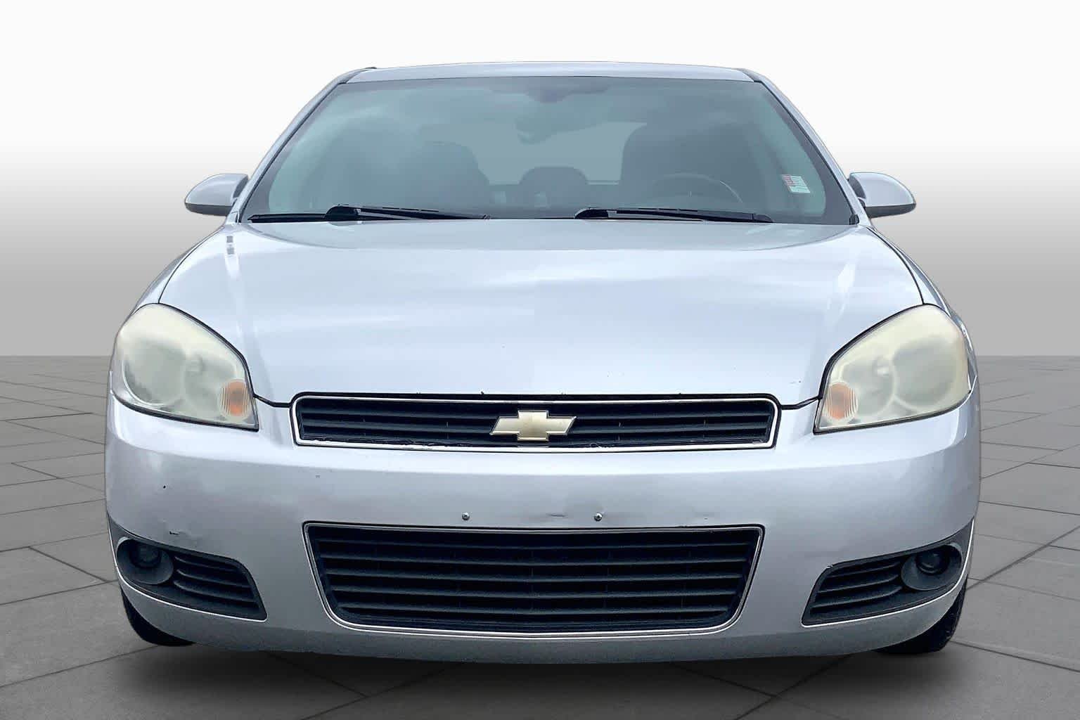 Used 2010 Silver Ice Metallic Chevrolet LT image 3