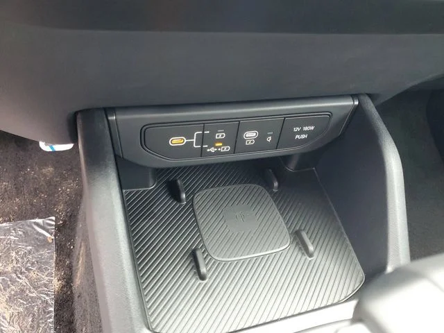 2025 Kia K4 GT-Line Turbo - Photo 19