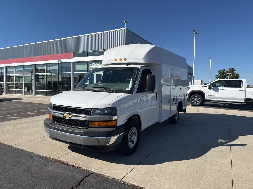 2024 Chevrolet Express Cutaway