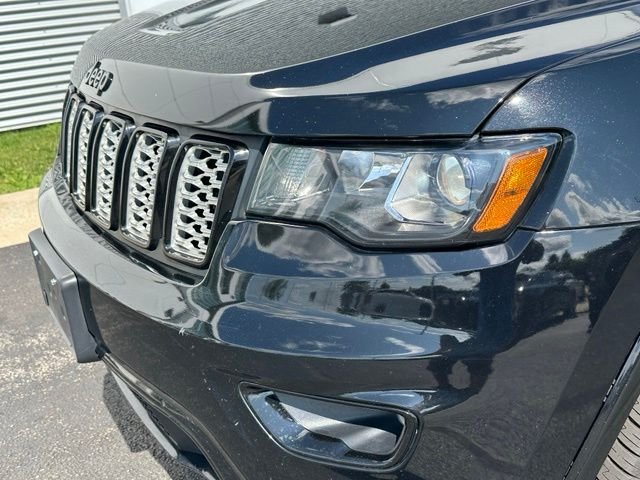 Used 2022 Black Jeep Laredo X image 9