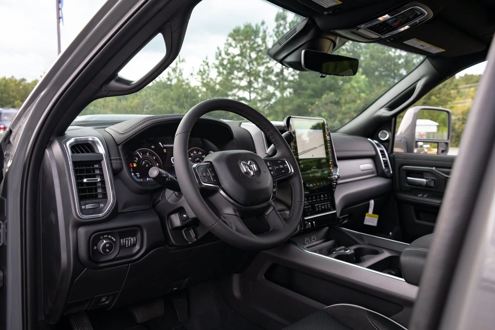 New 2026 Ceramic Gray Clear-Coat Exterior Paint RAM Laramie image 25