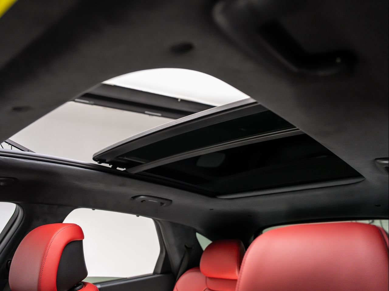 New 2026 Savile Silver Genesis 3.5T SPORT PRESTIGE image 17