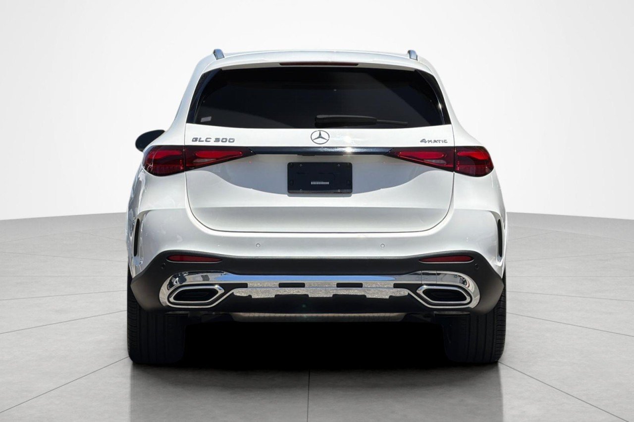 Used 2024 Polar White Mercedes-Benz GLC 300 image 4