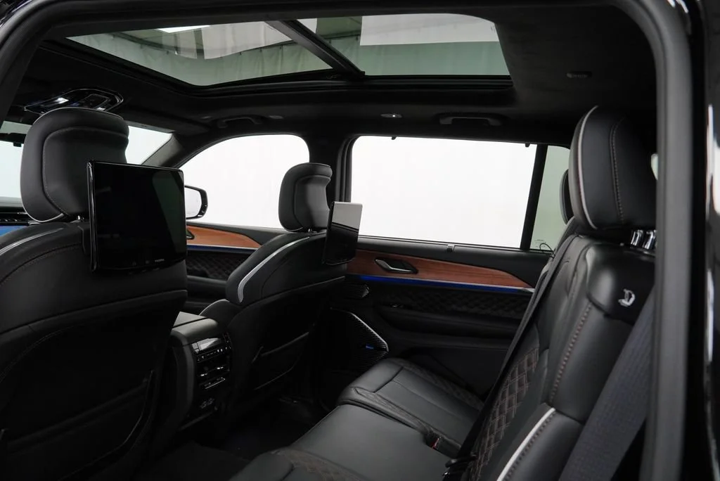 Used 2024 Black Jeep Summit Reserve 4x4 image 15