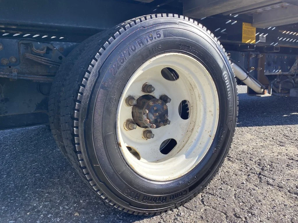 Used 2019  Isuzu Rollback image 63