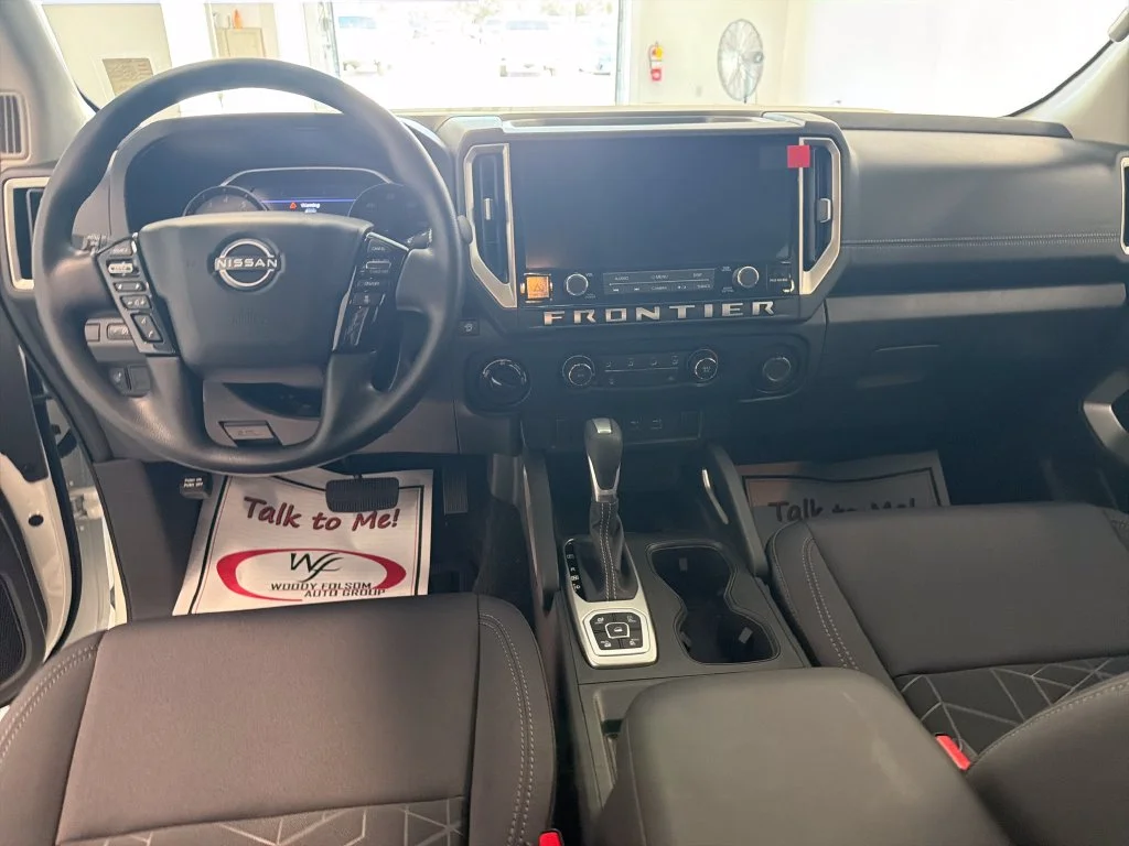 New 2027 Glacier White Nissan Crew Cab SV image 14