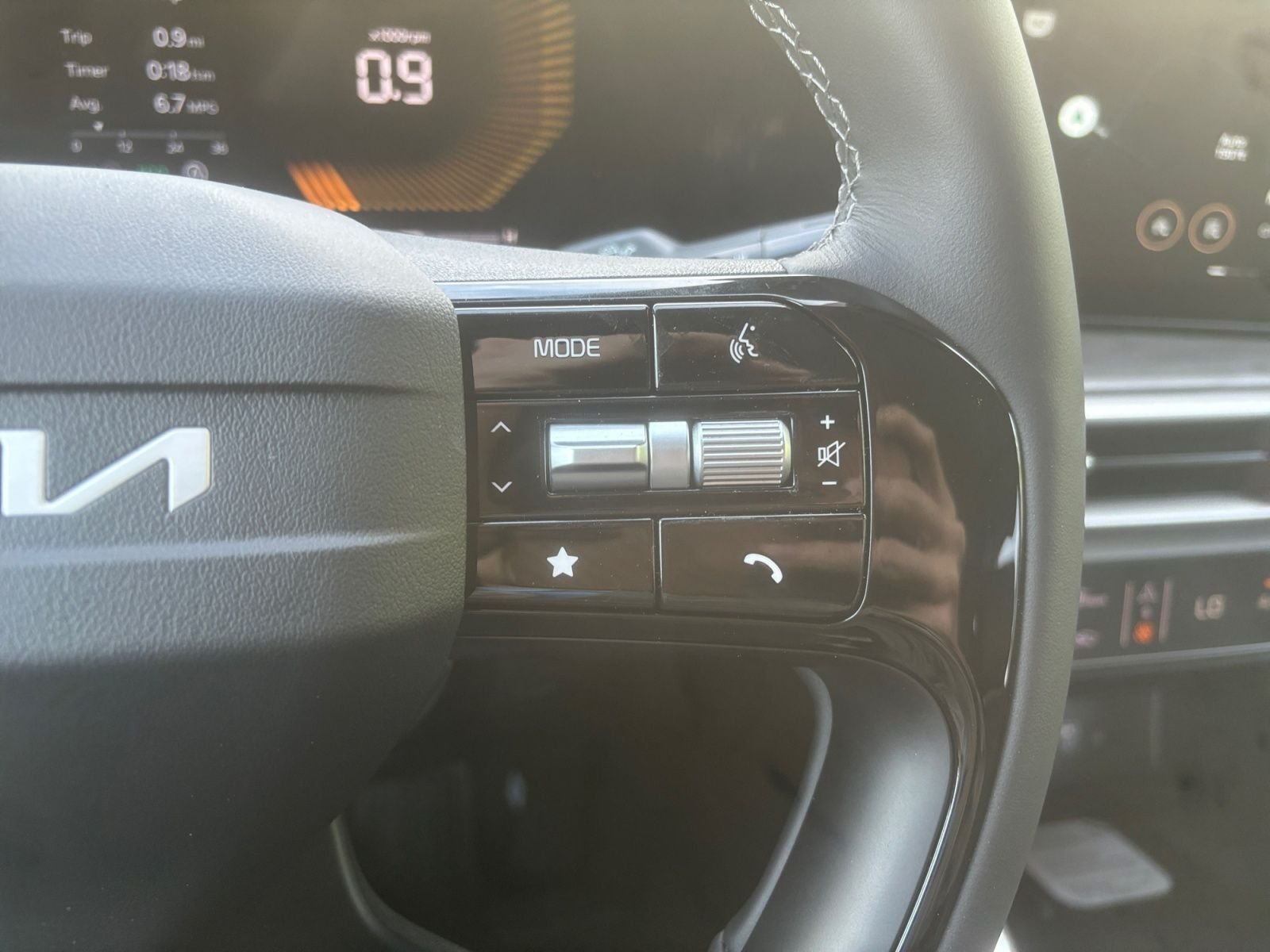 New 2026 Jungle Green Kia X-Line EX AWD image 27