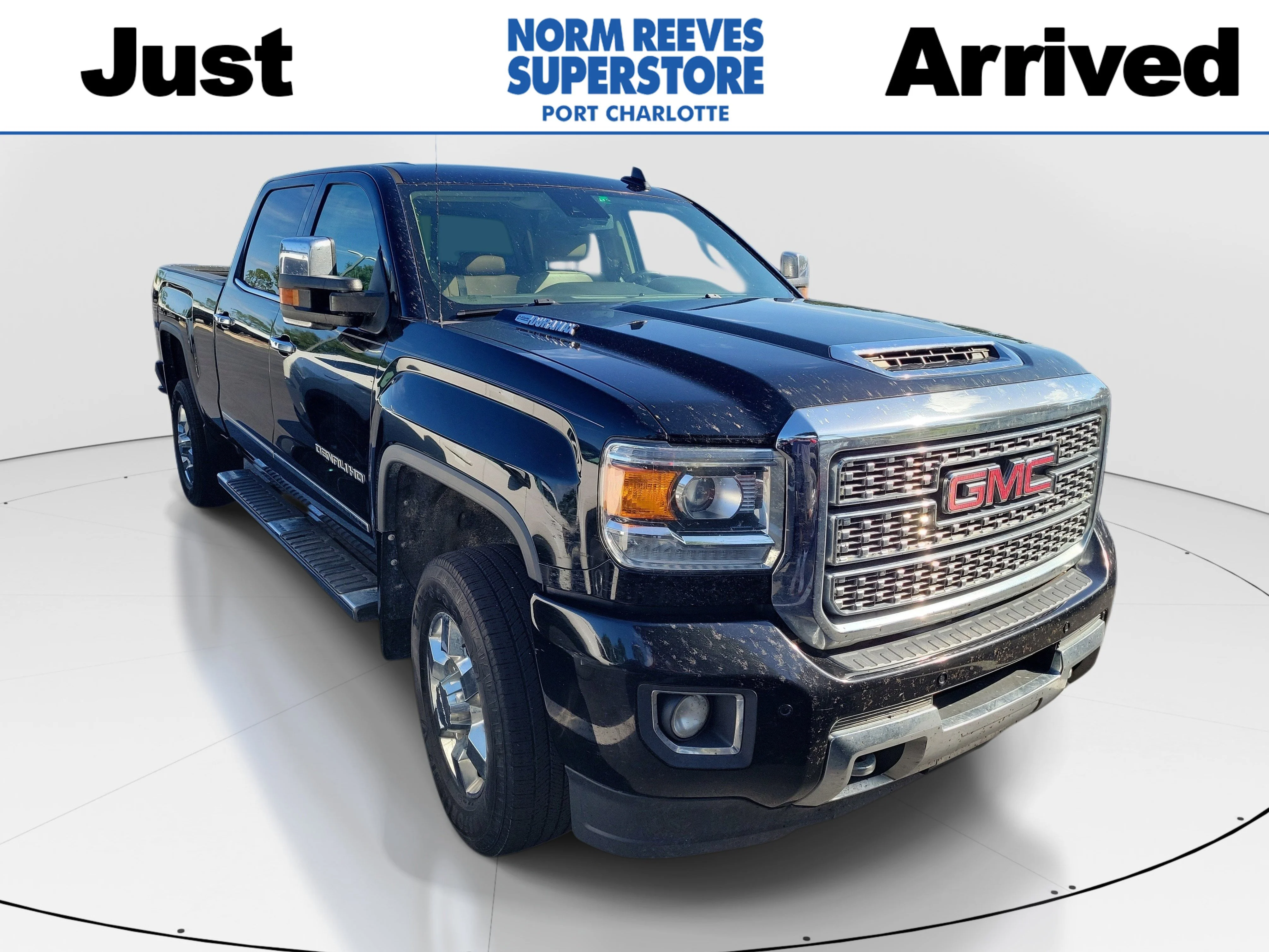 2018 GMC Sierra 4WD Crew Cab Standard Box Denali's photo