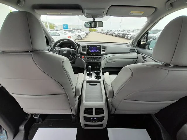 Used 2018  Honda EX-L image 44