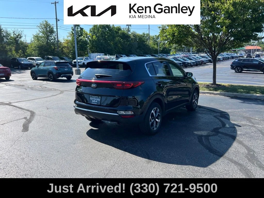 Used 2021 Red Kia LX image 5