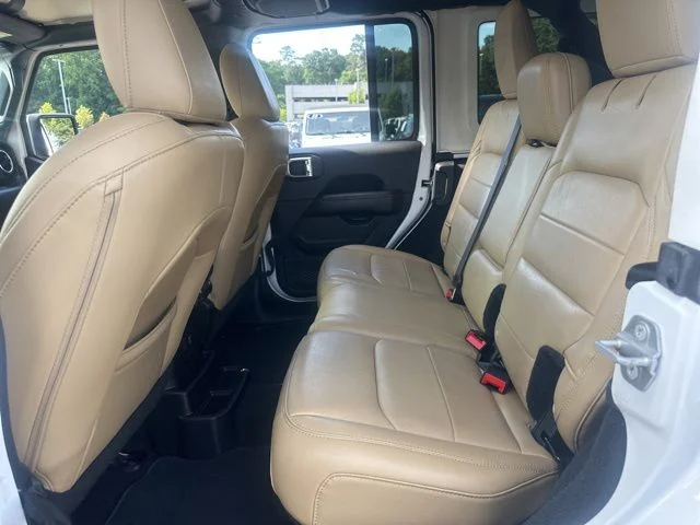 Used 2018 White Jeep Unlimited Sahara image 23