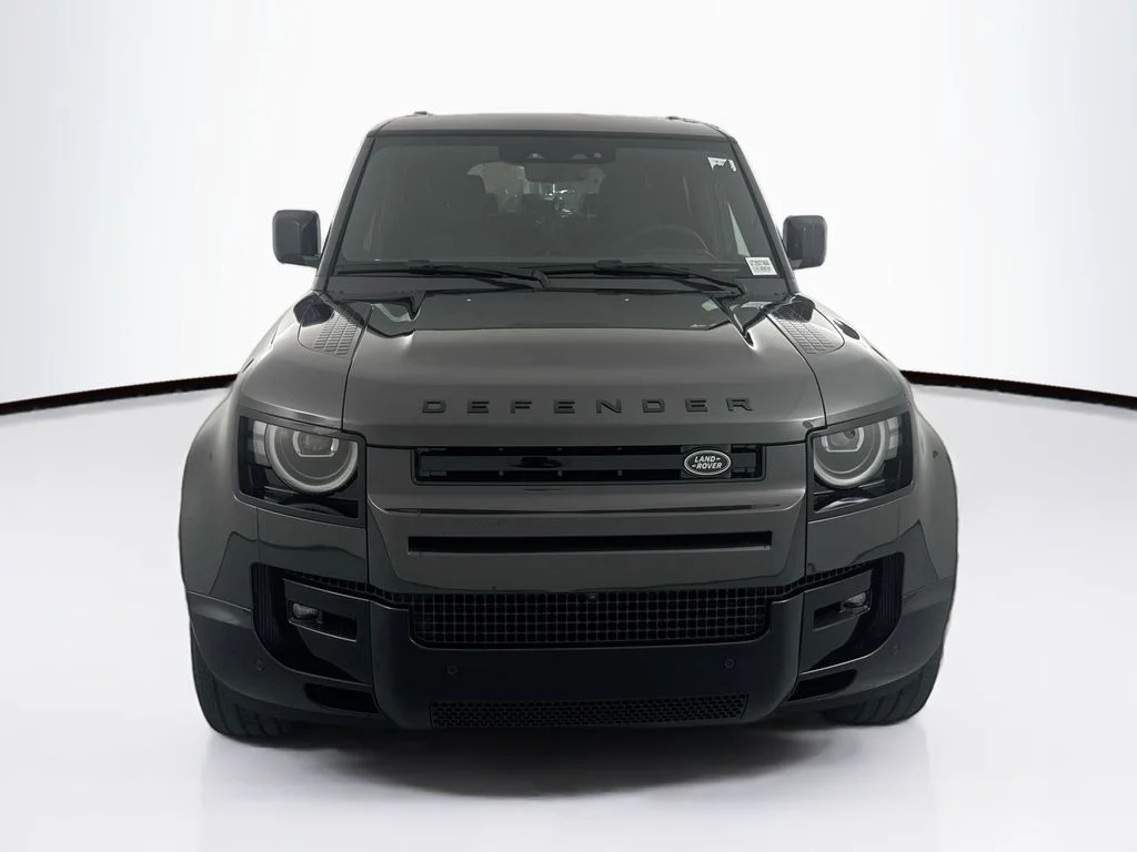 New 2026 Carpathian Grey Land Rover X-Dynamic SE image 2