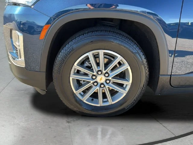 Used 2023 NORTHSKY BLUE METALLIC Chevrolet LT Cloth image 28