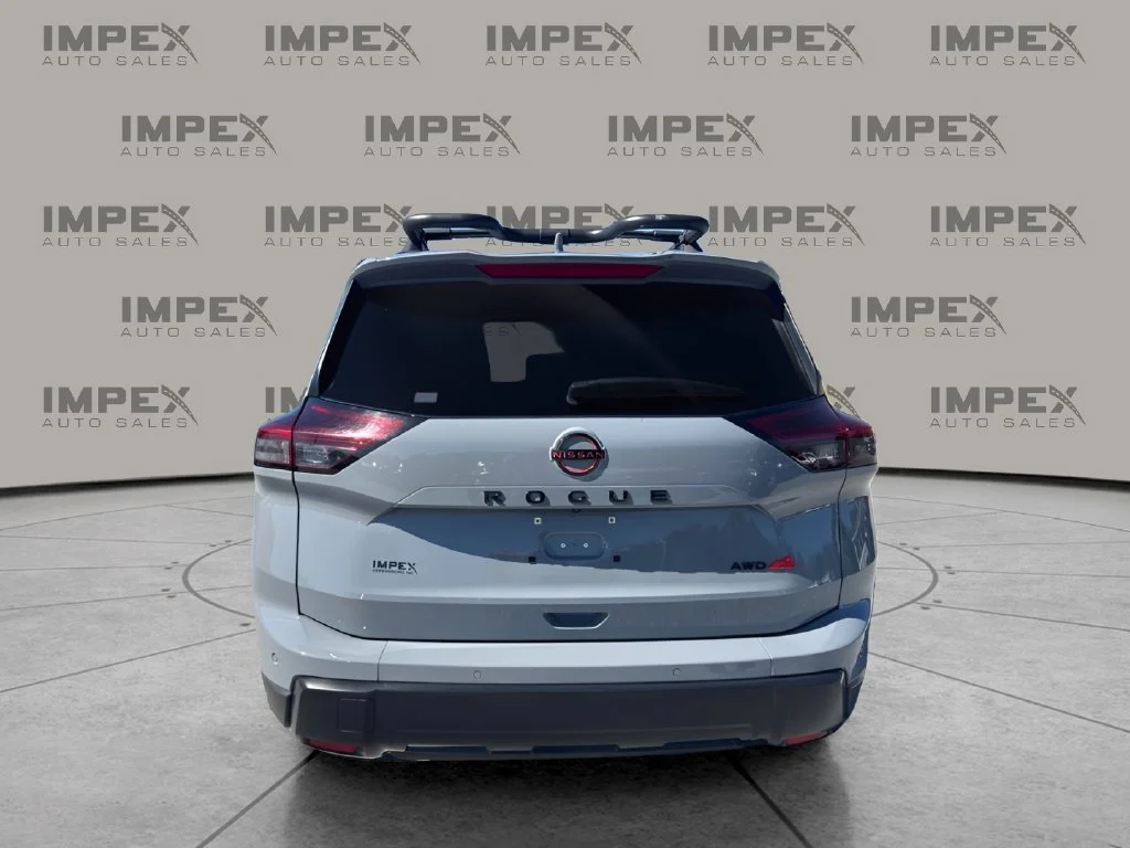 Used 2025 Gray Nissan Rock Creek image 4