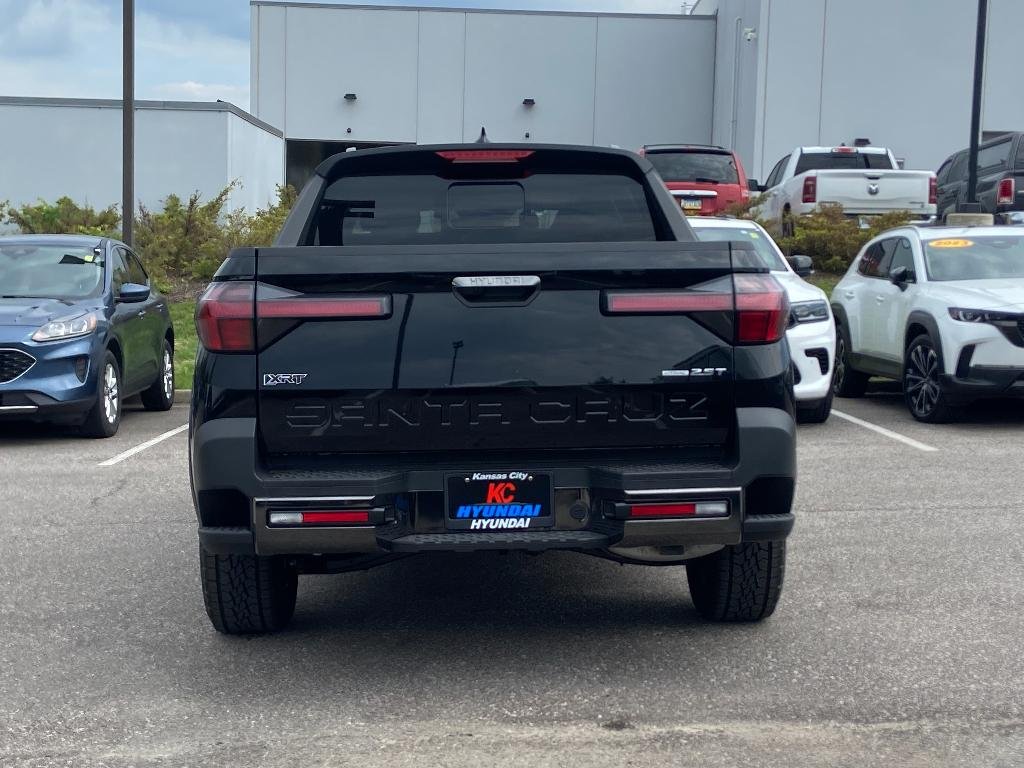 New 2026 Phantom Black Hyundai XRT image 5