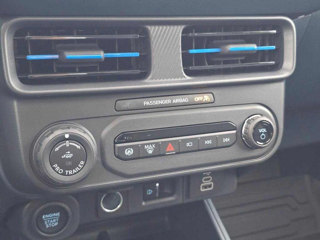 New 2026 Carbonized Gray Metallic Ford Maverick Lobo™ image 27
