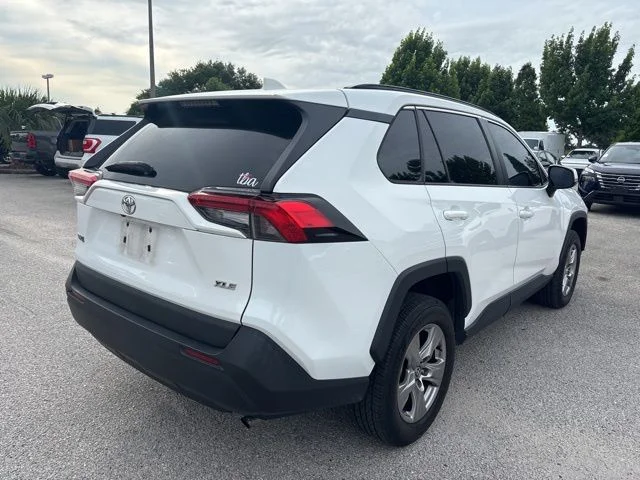 Used 2023 White Toyota XLE image 5
