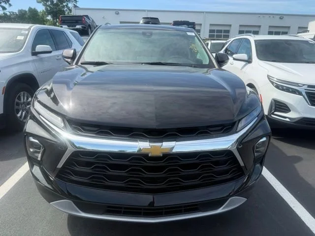Used 2024 Black Chevrolet 2LT image 2