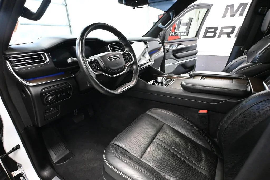 Used 2022 White Jeep Series II image 17