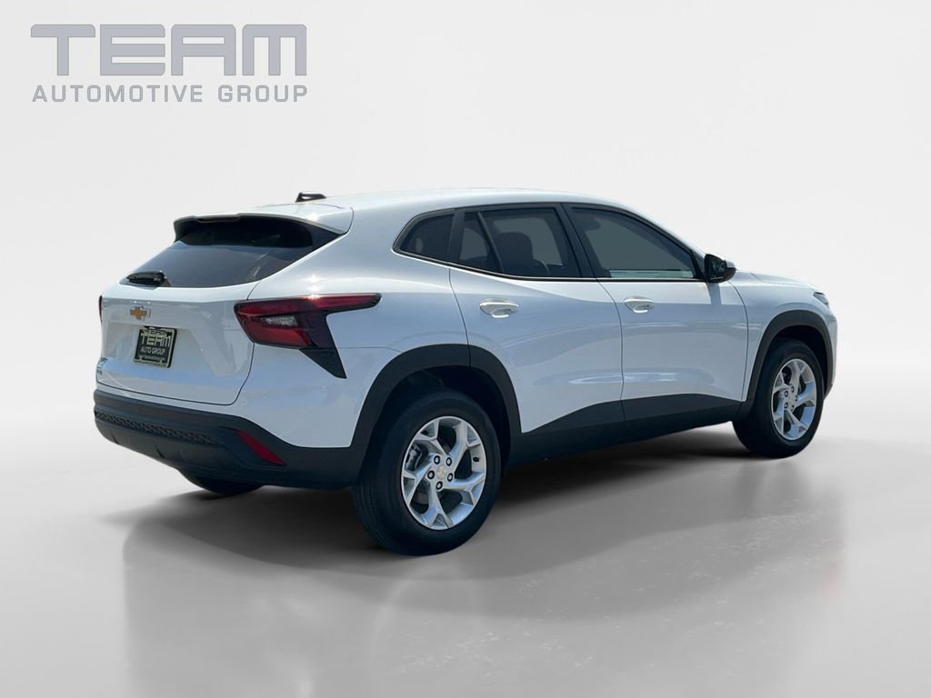 2026 Chevrolet Trax LS - Photo 7