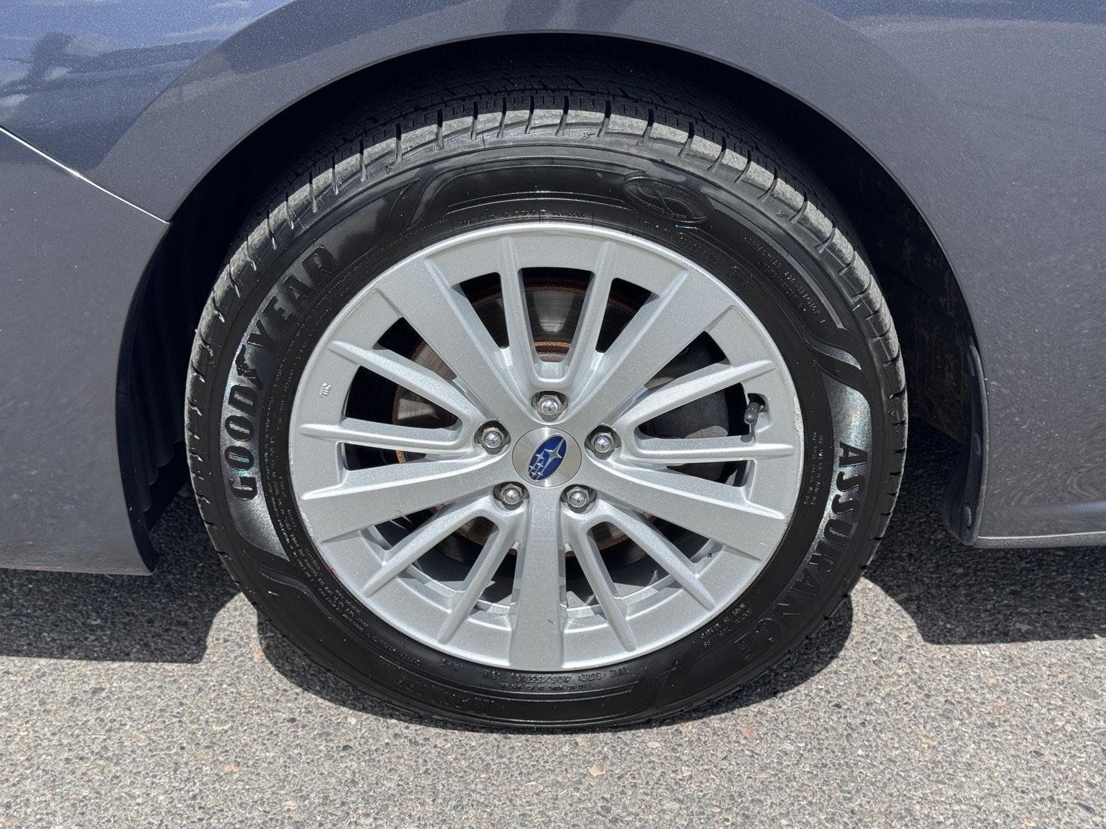 Used 2017 Ice Silver Metallic Subaru Premium image 11